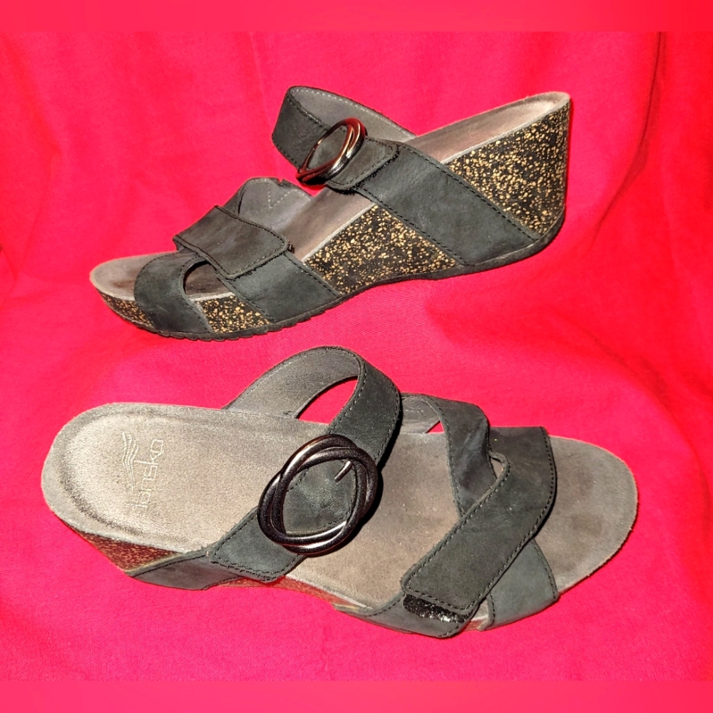 Dansko Susie Adjustable Black Leather Wedge Slide Sandals Sz 37